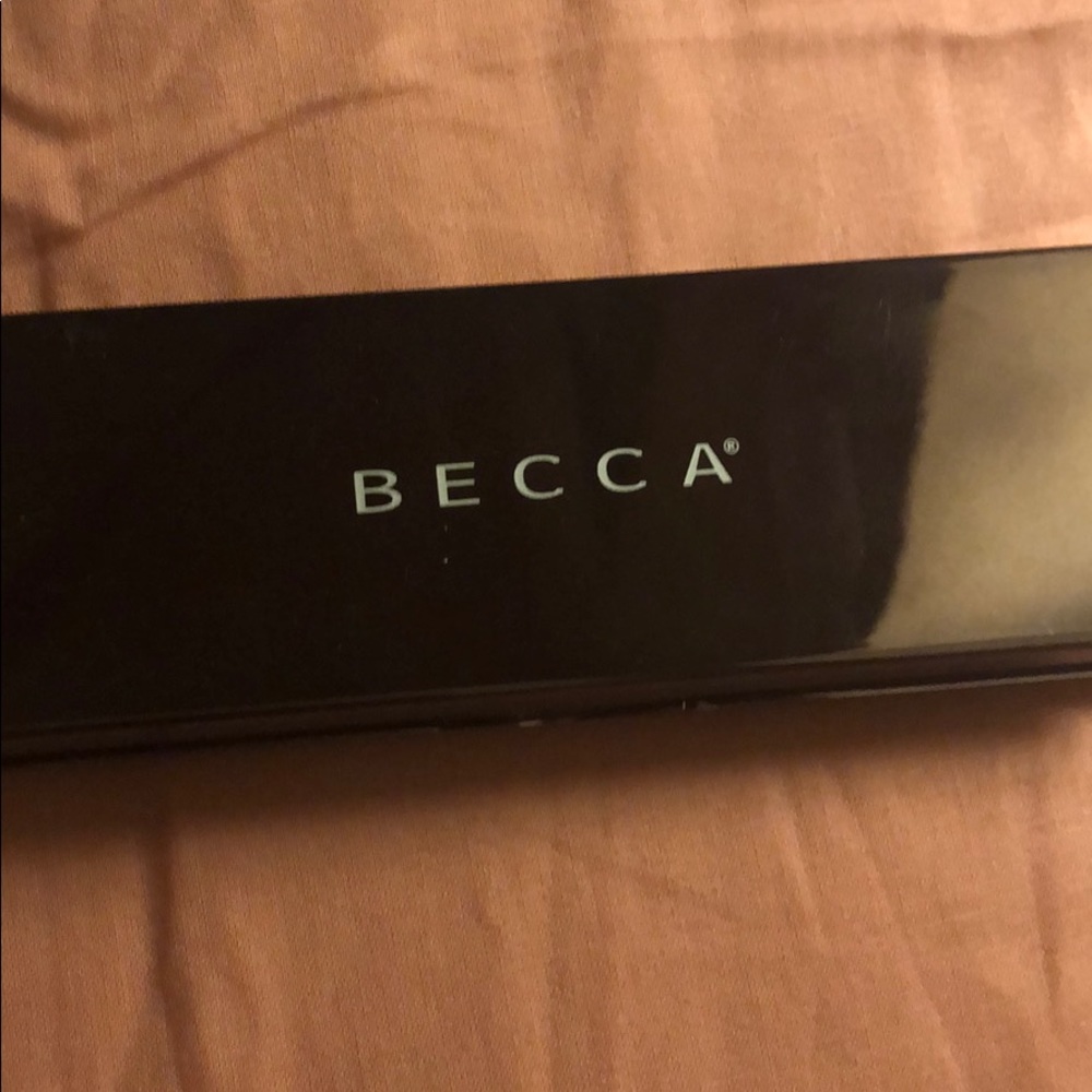 Becca Ombré Rouge Eye Palette